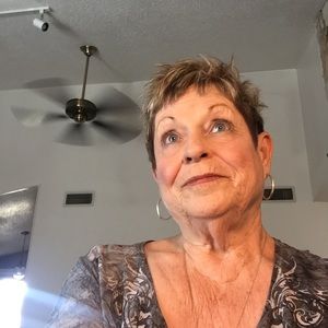 Meet your Posher, Deanna